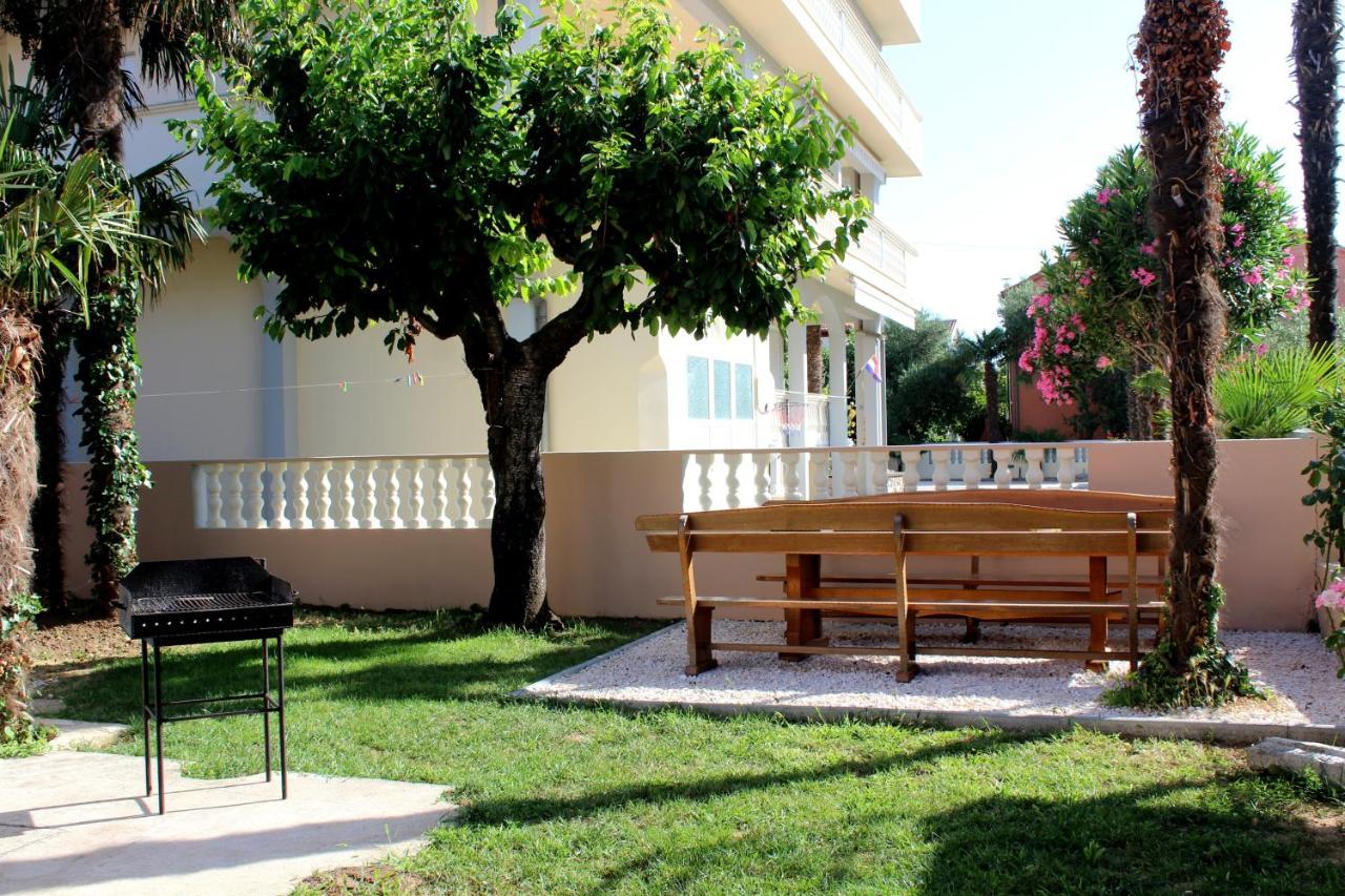 Apartments By The Sea Sukosan, Zadar - 6402 Buitenkant foto